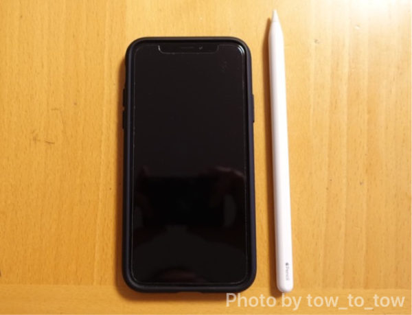 Apple Pencil iPhoneXsとの大きさ比較